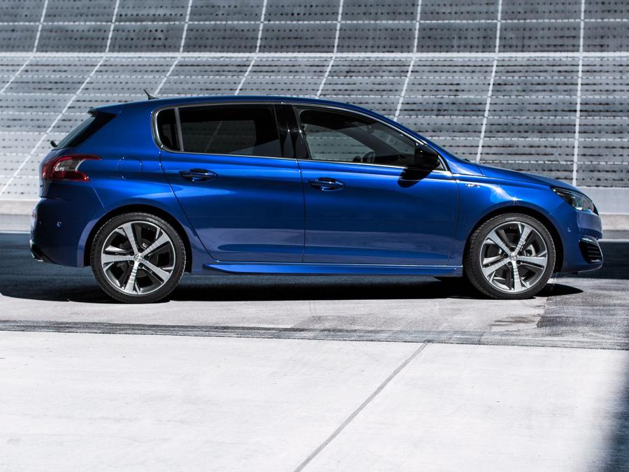  Peugeot 308 GT 2014 года  (фото 6 из 9)